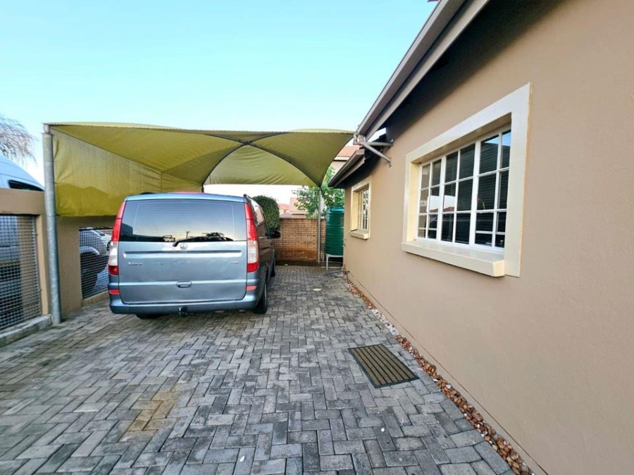 3 Bedroom Property for Sale in Waterkloof East North West